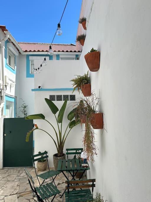 Duplex Lx Factory 2 Bedroom - Patio - Free Parking Lisbon